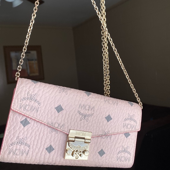 Mcm chain strap shop